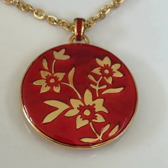 SOLD! Brighton crystals necklace - Picture 4 of 5